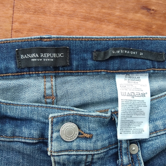 Banana Republic men’s slim straight distressed jeans - Picture 3 of 4